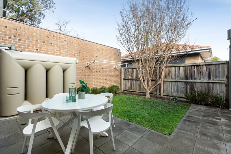 Photo - 2/122 Centre Dandenong Road, Cheltenham VIC 3192 - Image 12