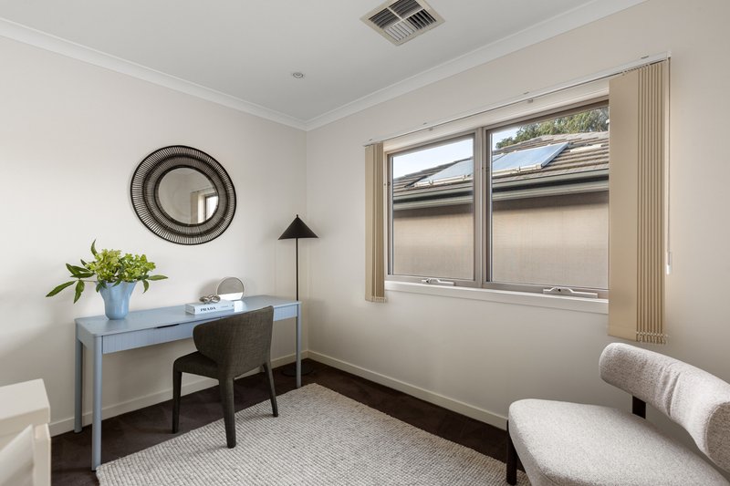 Photo - 2/122 Centre Dandenong Road, Cheltenham VIC 3192 - Image 13
