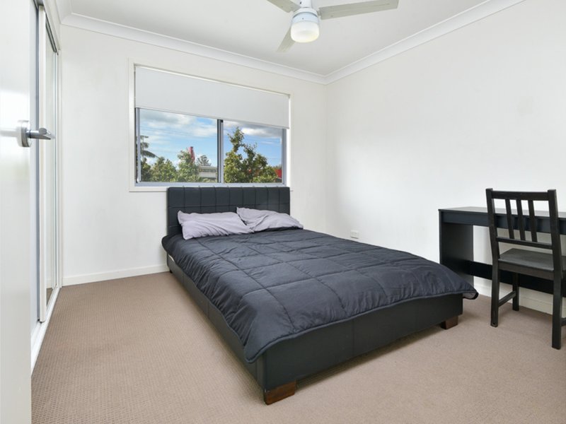 Photo - 21/22 Cola Crescent, Wynnum West QLD 4178 - Image 8