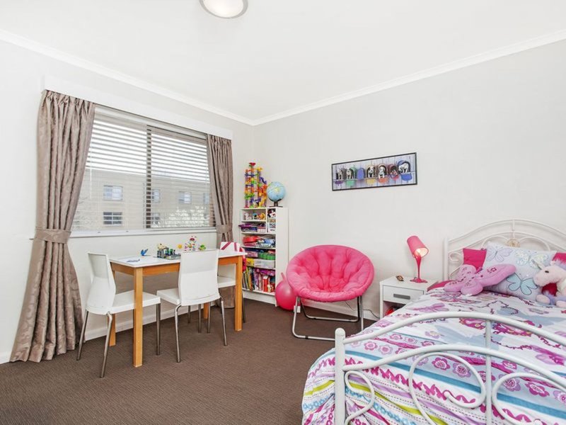 Photo - 21/22 Leichhardt Street, Griffith ACT 2603 - Image 4