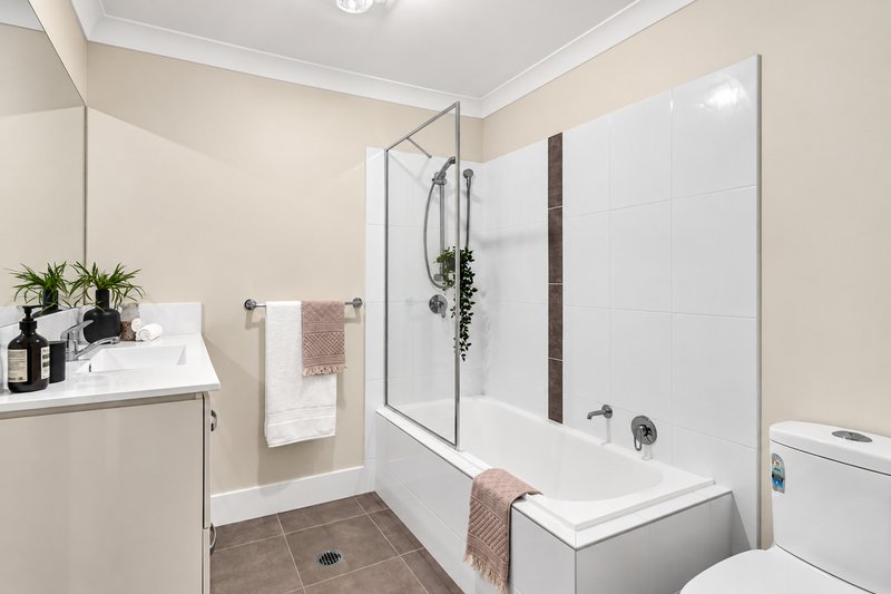 Photo - 2/122 Mount Cotton Road, Capalaba QLD 4157 - Image 8