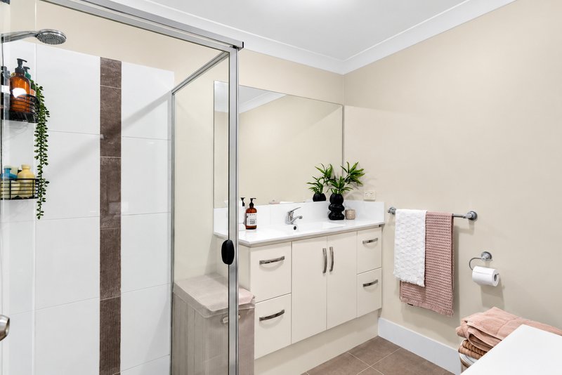 Photo - 2/122 Mount Cotton Road, Capalaba QLD 4157 - Image 11