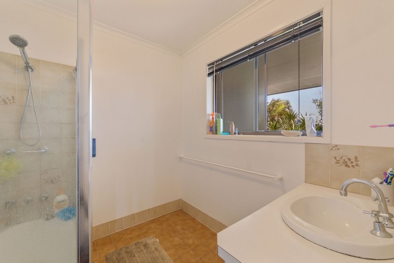 Photo - 2/122 Point Cartwright Drive, Buddina QLD 4575 - Image 8