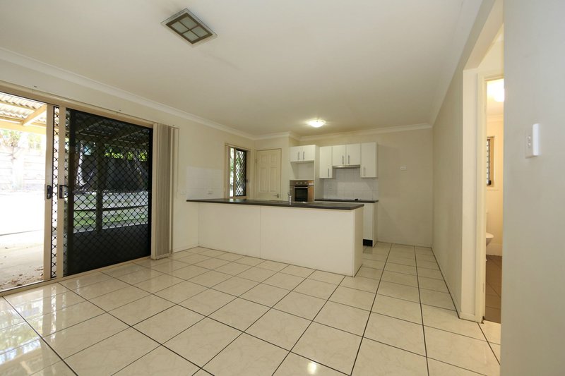 Photo - 2/123 Dixon Street, Sunnybank QLD 4109 - Image 3