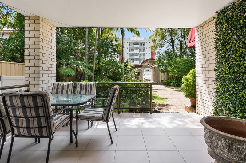 2/123 Duporth Avenue, Maroochydore QLD 4558