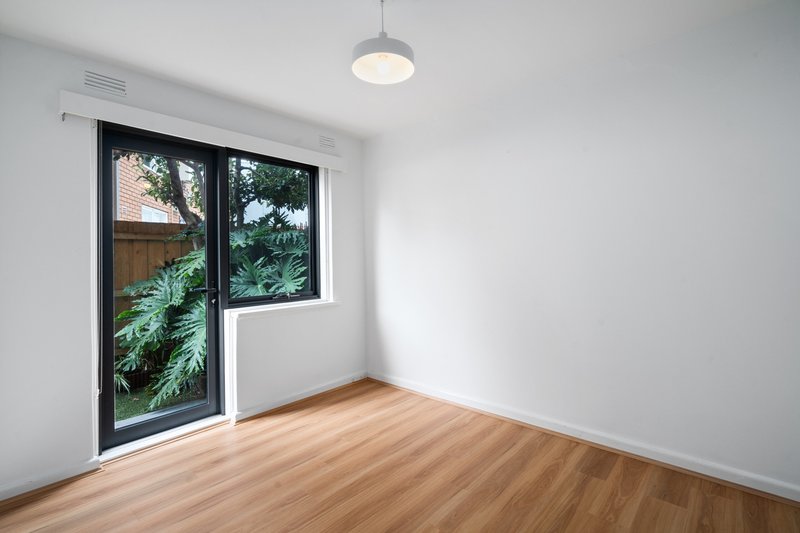 Photo - 2/123 Tennyson Street, Elwood VIC 3184 - Image 9