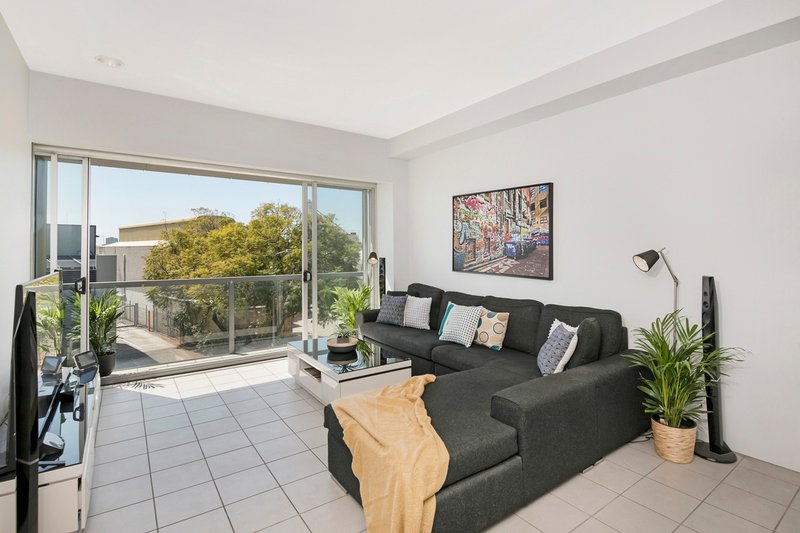 Photo - 212/38 Skyring Terrace, Teneriffe QLD 4005 - Image 4