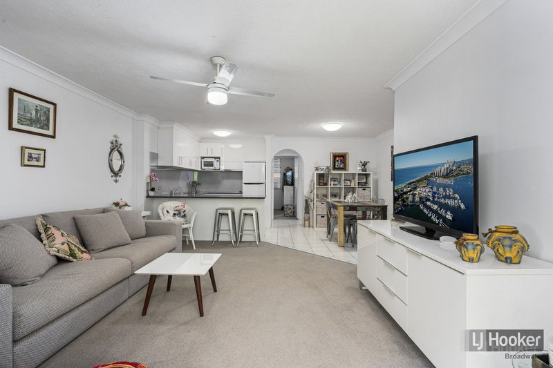 Photo - 21/24 Hamilton Avenue, Surfers Paradise QLD 4217 - Image 4