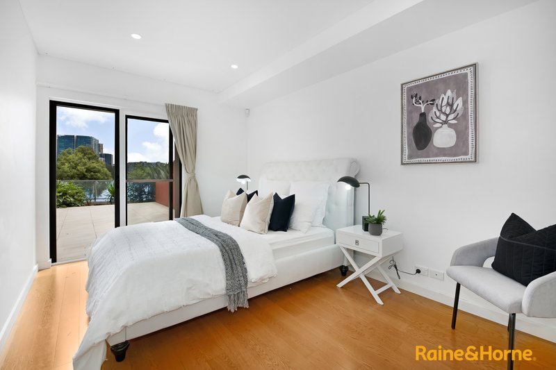 Photo - 212/5 Nina Gray Avenue, Rhodes NSW 2138 - Image 8