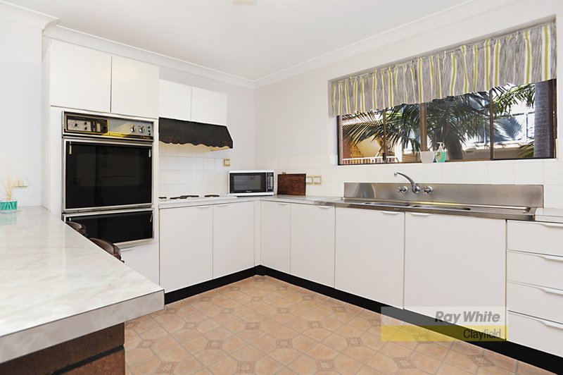 Photo - 2/126 Bonney Avenue, Clayfield QLD 4011 - Image 3