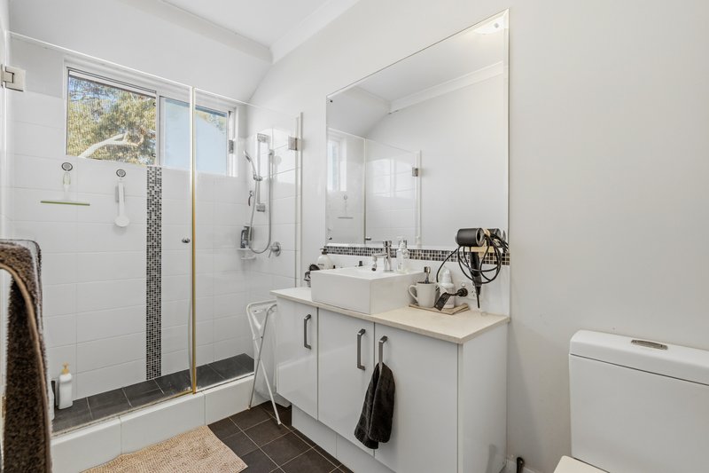 Photo - 2/126 Tibradden Circle, Ascot WA 6104 - Image 11