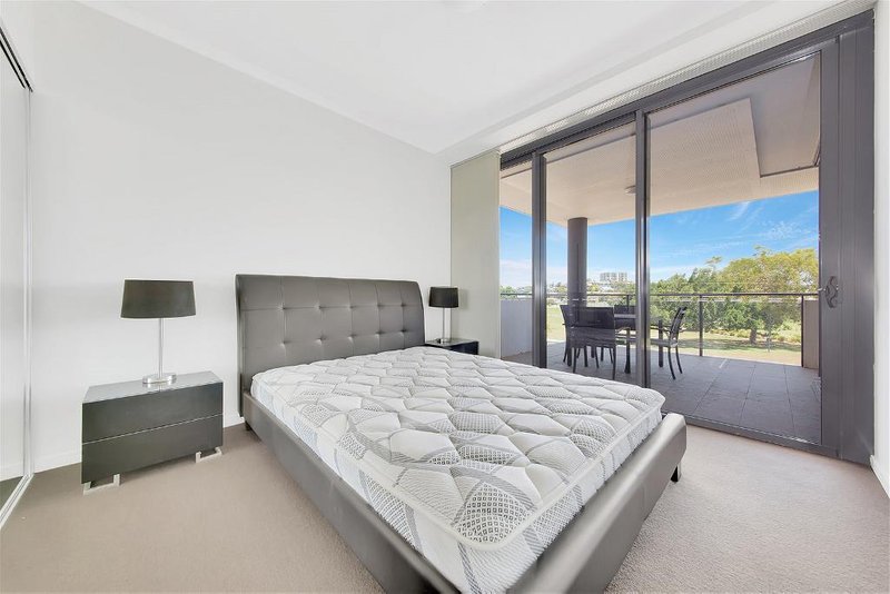 Photo - 212/60-64 Glenlyon Street, Gladstone Central QLD 4680 - Image 7