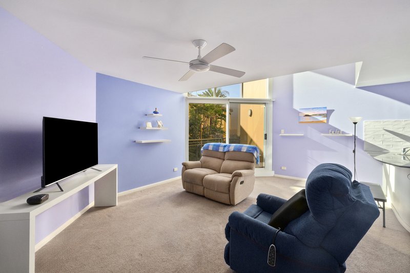 Photo - 212/637-641 Pittwater Road, Dee Why NSW 2099 - Image 1