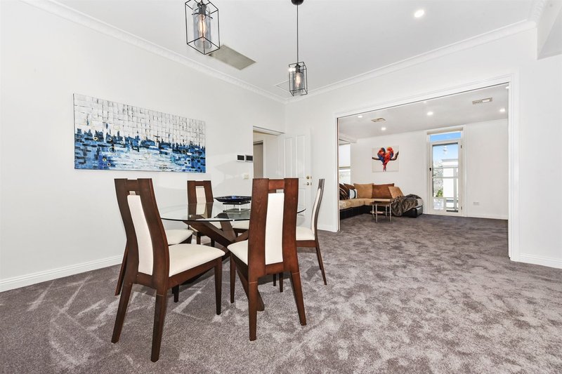 Photo - 2/127 George Street, Launceston TAS 7250 - Image 5