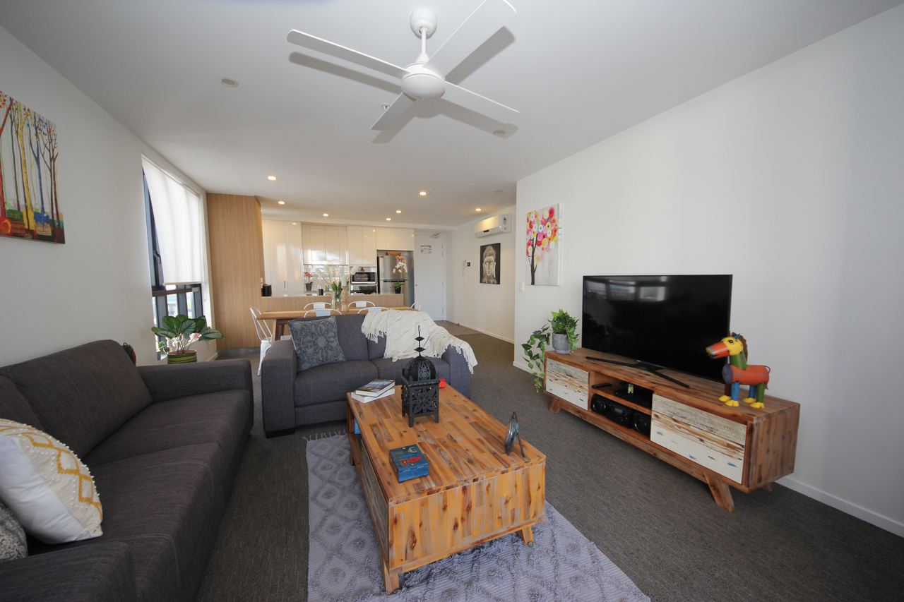 21/2729-2733 Gold Coast Highway, Broadbeach, QLD 4218 - Image 2