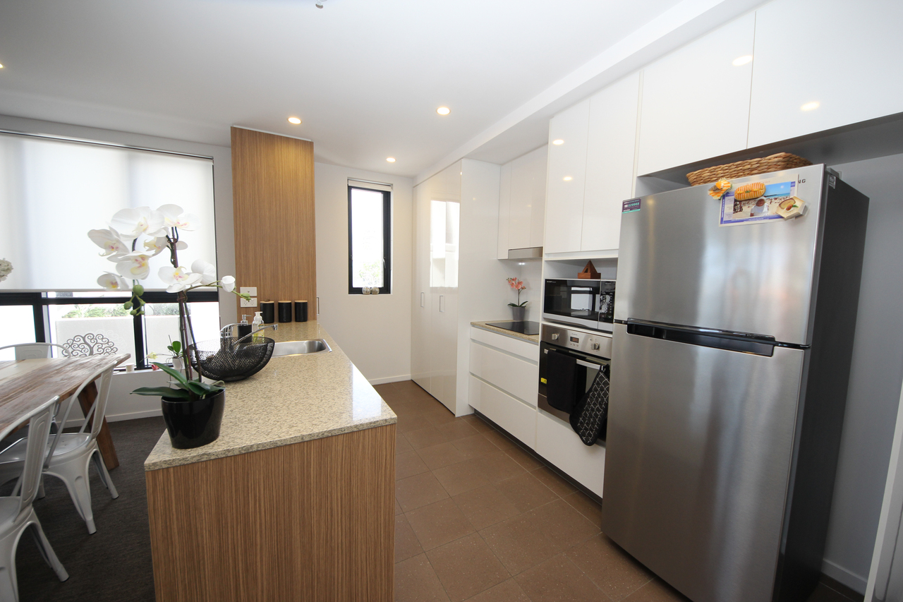 21/2729-2733 Gold Coast Highway, Broadbeach, QLD 4218 - Image 3