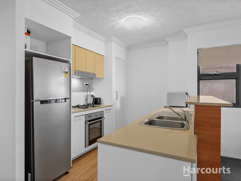 Photo - 212/803 Stanley Street, Woolloongabba QLD 4102 - Image 5