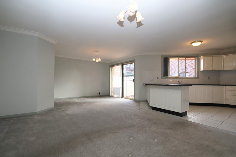 Photo - 2/129 Chester Hill Road, Bass Hill NSW 2197 - Image 3