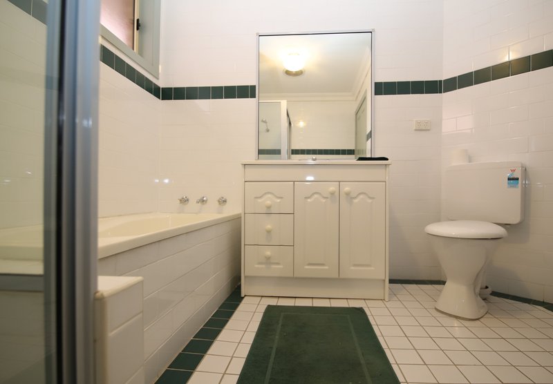 Photo - 2/129 Chester Hill Road, Bass Hill NSW 2197 - Image 8