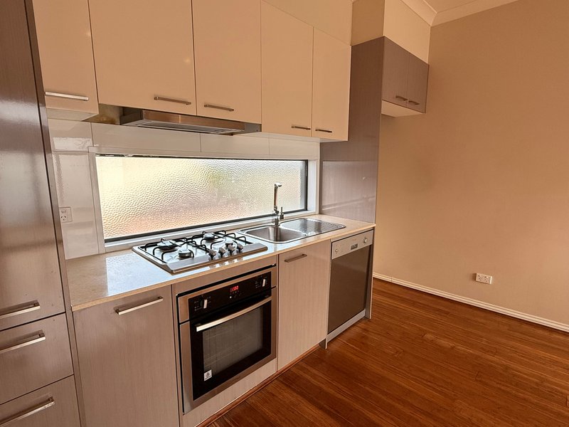 Photo - 2/129 Corrigan Road, Noble Park VIC 3174 - Image 4