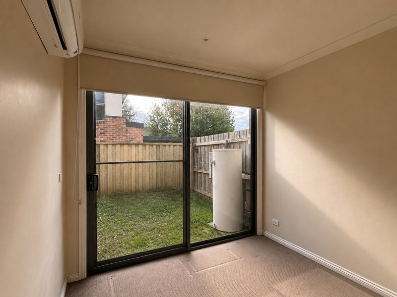 Photo - 2/129 Corrigan Road, Noble Park VIC 3174 - Image 5