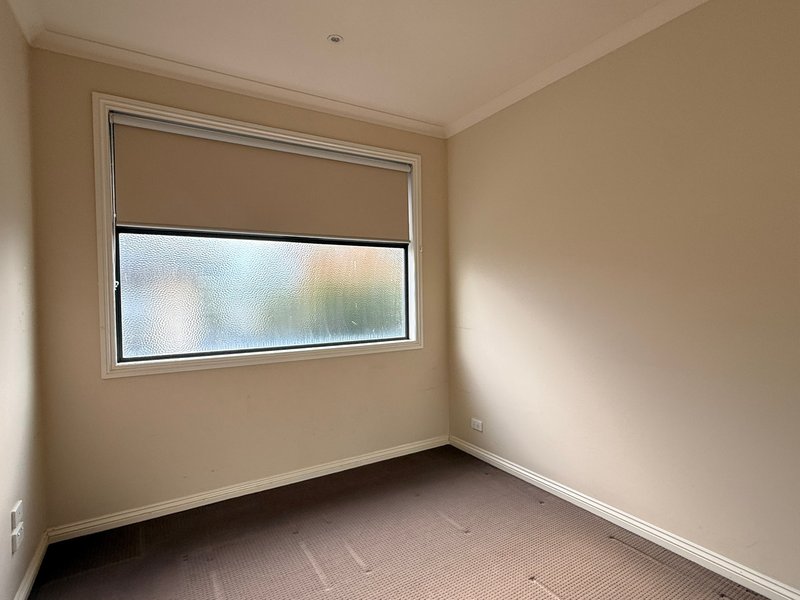 Photo - 2/129 Corrigan Road, Noble Park VIC 3174 - Image 7