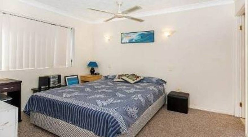 Photo - 2/129 Muir Street, Labrador QLD 4215 - Image 5