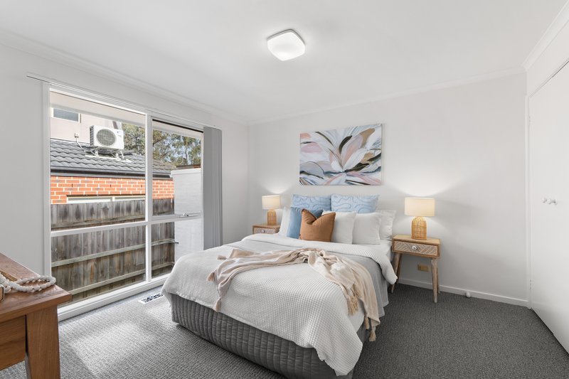 Photo - 2/129 Surrey Road, Blackburn VIC 3130 - Image 9