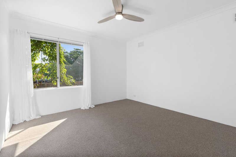 Photo - 2/1290 Pittwater Road, Narrabeen NSW 2101 - Image 3