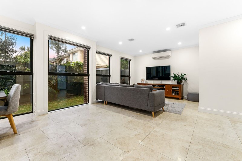 Photo - 2/12A Grandview Avenue, Dandenong VIC 3175 - Image 5