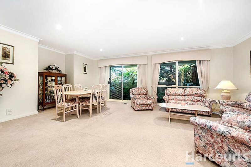 Photo - 2/12A Myers Avenue, Glen Waverley VIC 3150 - Image 2