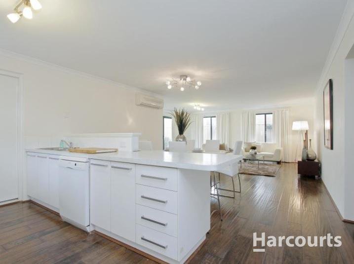 Photo - 212A Newborough Street, Karrinyup WA 6018 - Image 2