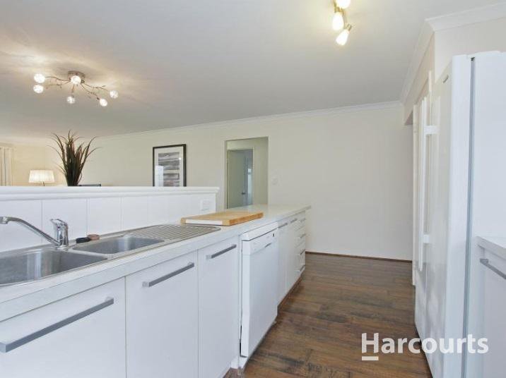 Photo - 212A Newborough Street, Karrinyup WA 6018 - Image 3