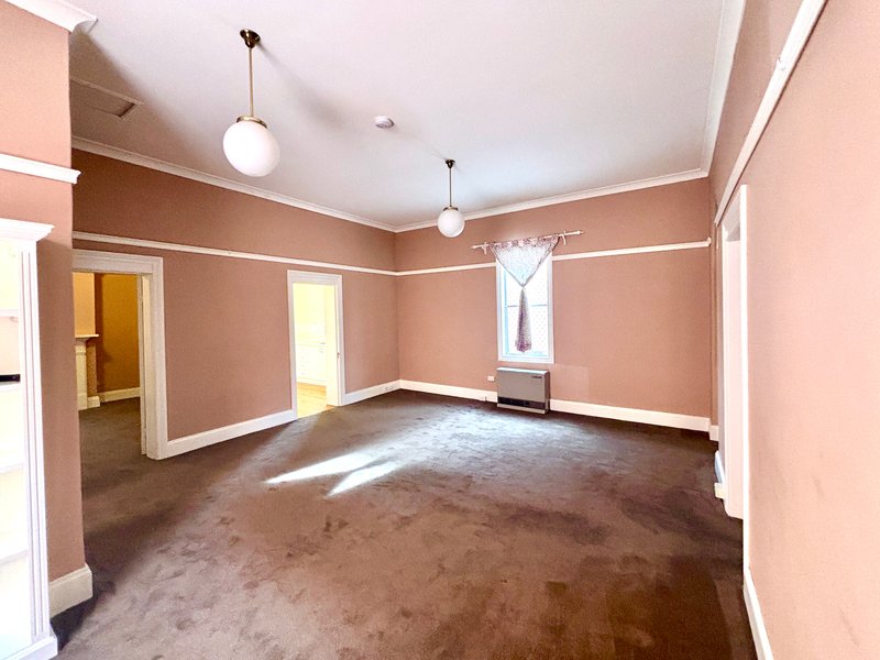 Photo - 212a Russell Street, Bathurst NSW 2795 - Image 3