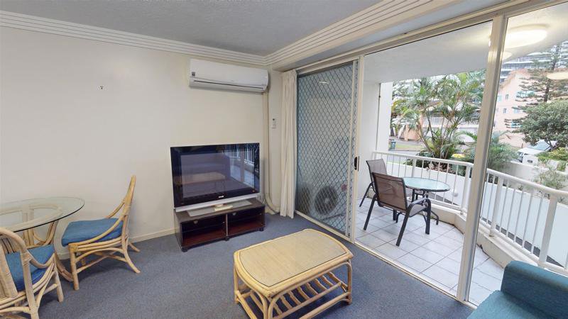 Photo - 2/13-15 Anne Avenue, Broadbeach QLD 4218 - Image 3