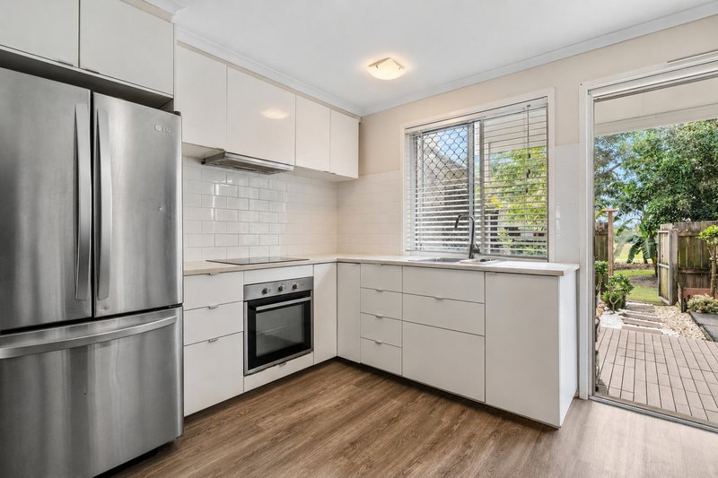 Photo - 2/13-15 Wills Lane, Capalaba QLD 4157 - Image 3