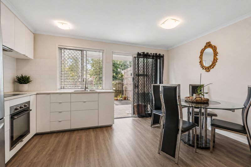 Photo - 2/13-15 Wills Lane, Capalaba QLD 4157 - Image 4
