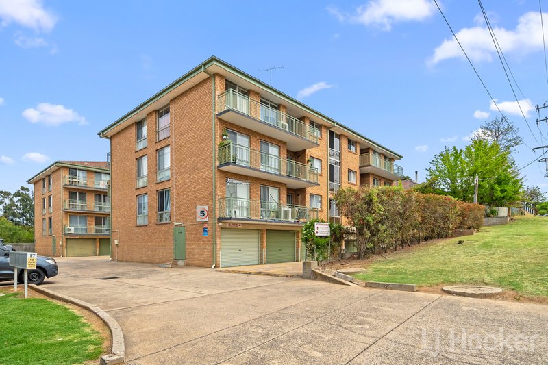 Photo - 2/13-17 Carinya Street, Queanbeyan NSW 2620 - Image 15