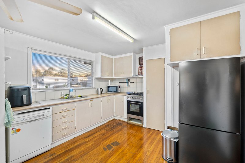 Photo - 213 Aberdeen Parade, Boondall QLD 4034 - Image 2