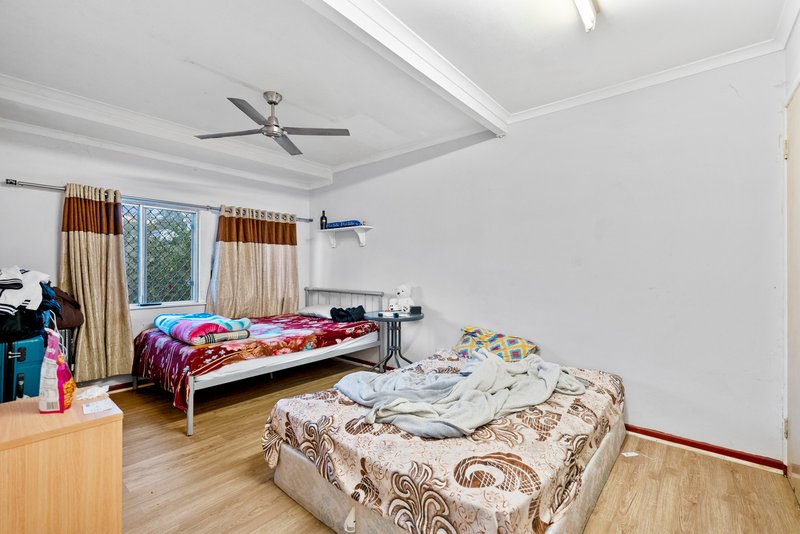 Photo - 213 Aberdeen Parade, Boondall QLD 4034 - Image 12