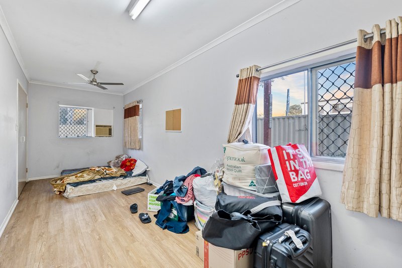 Photo - 213 Aberdeen Parade, Boondall QLD 4034 - Image 13