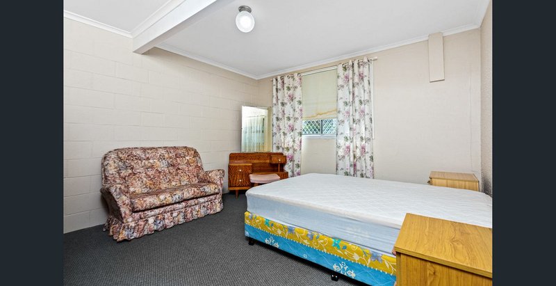 Photo - 2/13 Annie Street, Woody Point QLD 4019 - Image 4