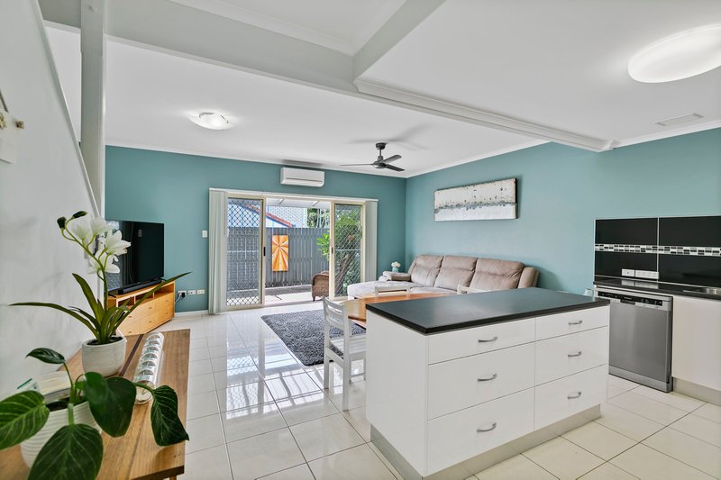 Photo - 2/13 Arwen Street, Maroochydore QLD 4558 - Image 4