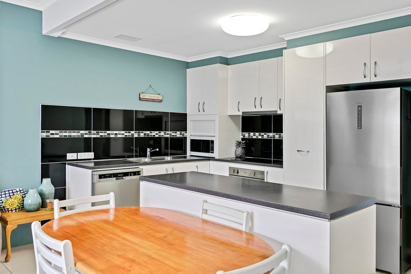 Photo - 2/13 Arwen Street, Maroochydore QLD 4558 - Image 5