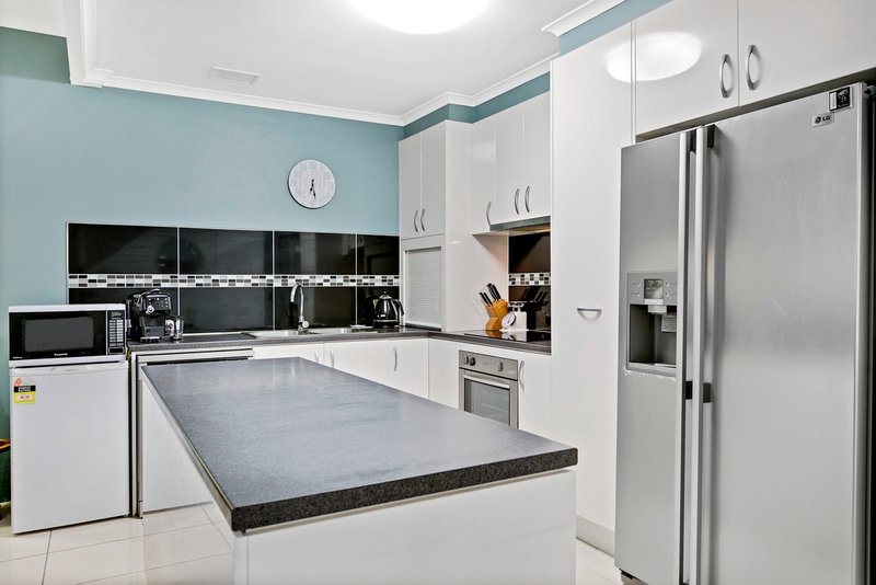 Photo - 2/13 Arwen Street, Maroochydore QLD 4558 - Image 6