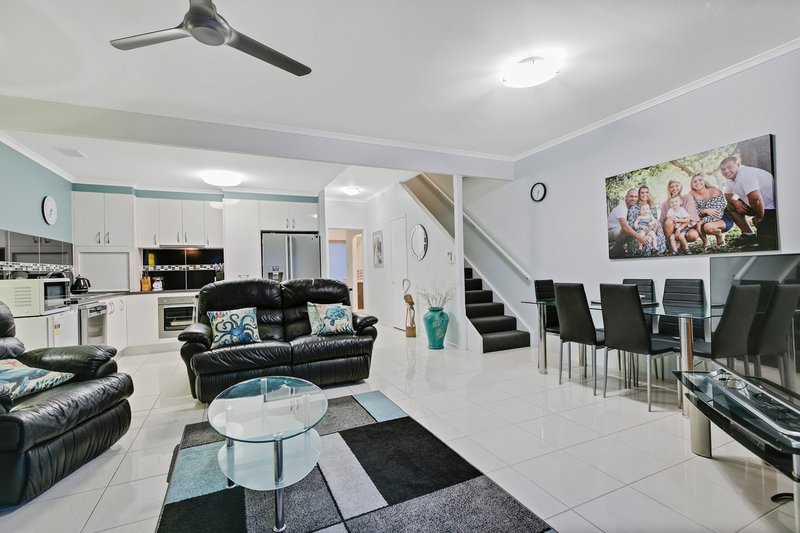 Photo - 2/13 Arwen Street, Maroochydore QLD 4558 - Image 7