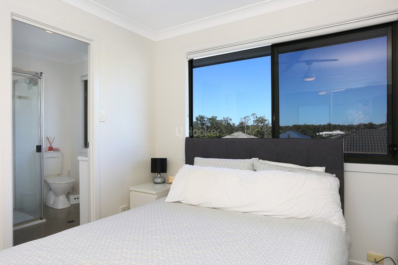 Photo - 2/13 Bailer Street, Coomera QLD 4209 - Image 9