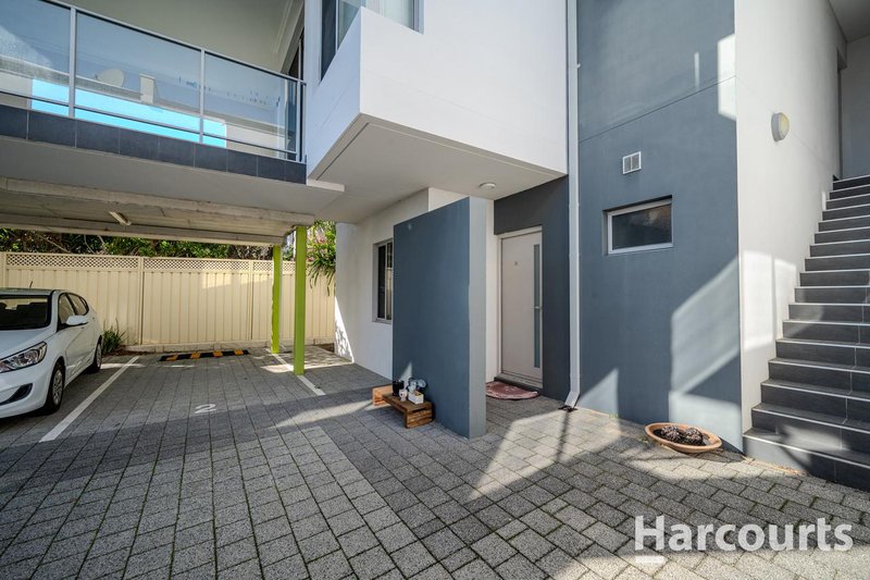 Photo - 2/13 Belcastro Way, Madeley WA 6065 - Image 2