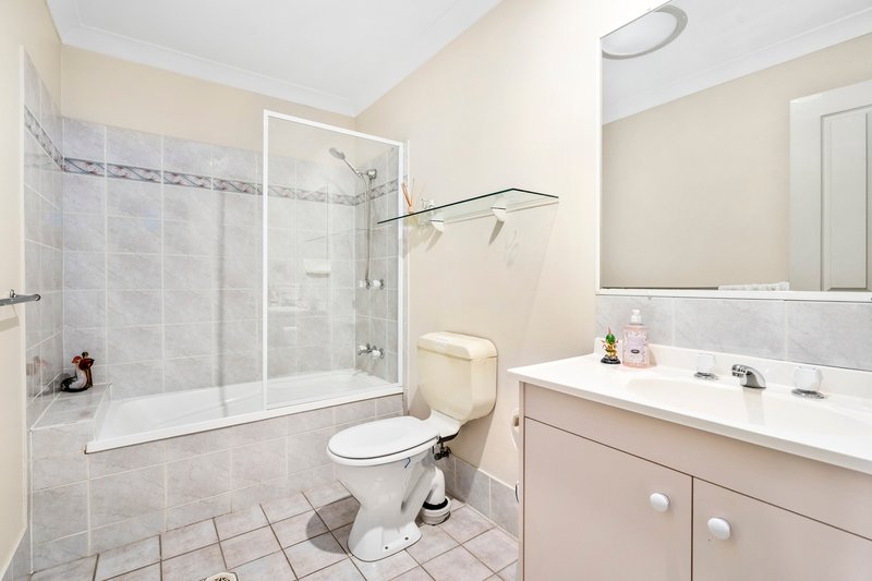 Photo - 2/13 Belrose Boulevard, Varsity Lakes QLD 4227 - Image 16