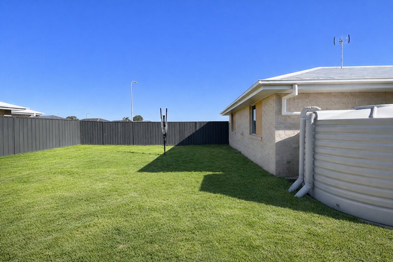 Photo - 2/13 Bond Street, Tamworth NSW 2340 - Image 7